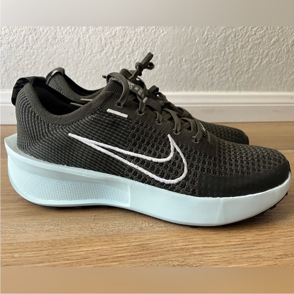 Nike Interact Run Men’s Road Running Shoes – Lightweight & Sustainable- NWT - Picture 9 of 16